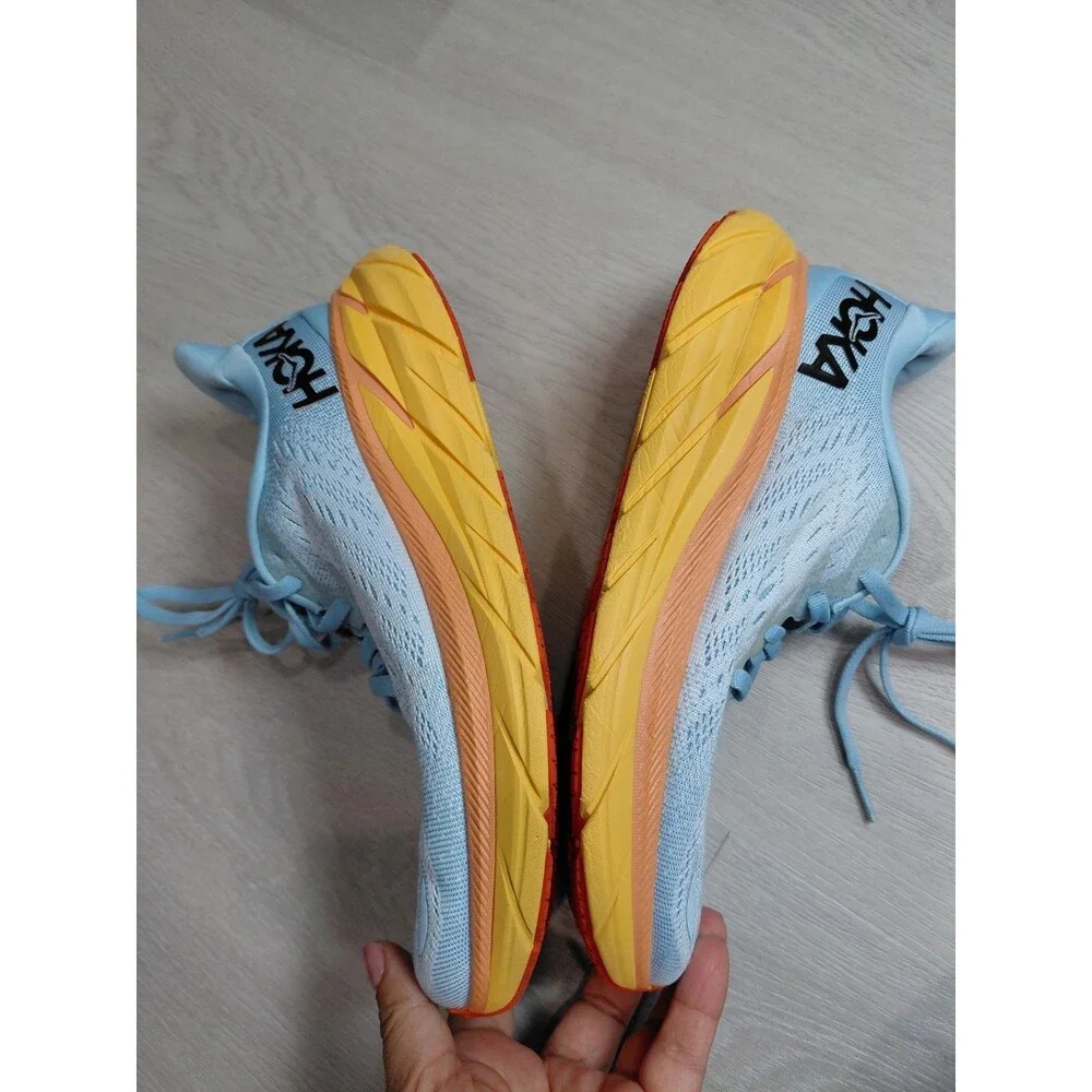 Hoka One One hoka one